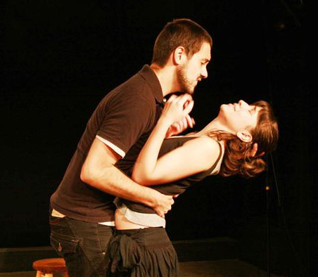 Pablito Kucarz and Uyara Torrente in "The Kiss" (O Beijo), Teatro do Breque, Curitiba, Brazil